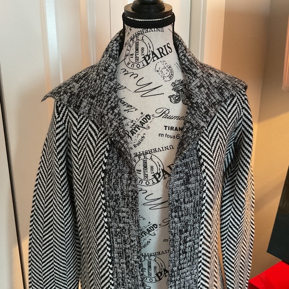 NWOT White House Black Market herringbone knit cardigan (XS) - Picture 6 of 13